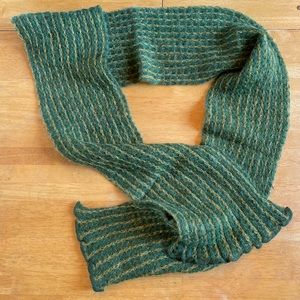 Beautiful green and metallic gold woven scarf